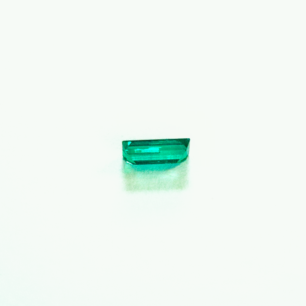 Emeralda Talla baguette. 0,41 Ct
